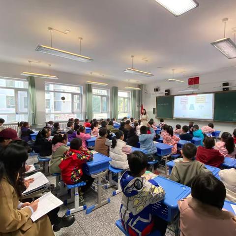 党建引领培名师 教育创新促内涵——共和一小外出听课交流活动2