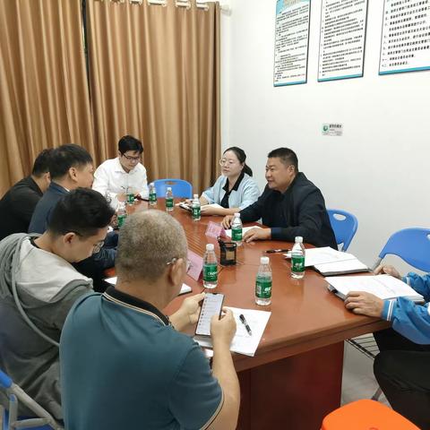 区住建局召开公租房维修权责专题商讨会