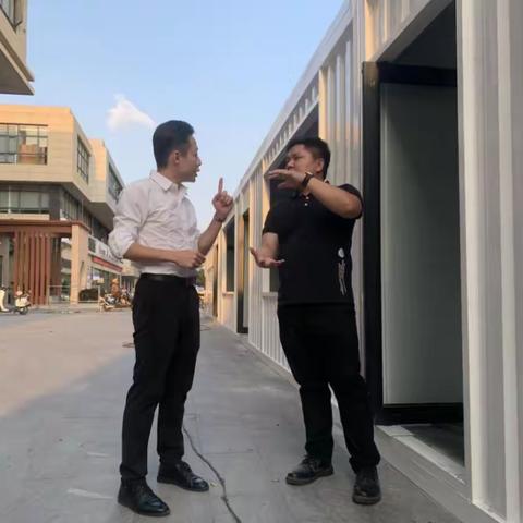 规范夜市经济发展，有序推动夜市经济文化建设