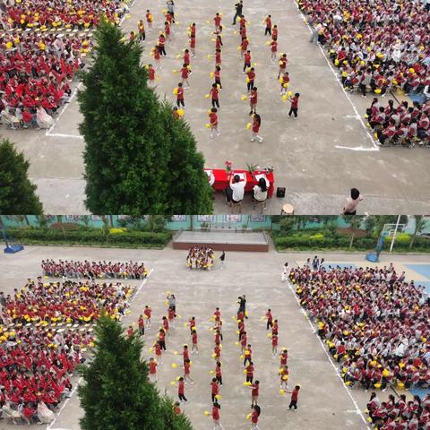 童心舞动，放飞梦想 ——沙河中心小学啦啦操比赛