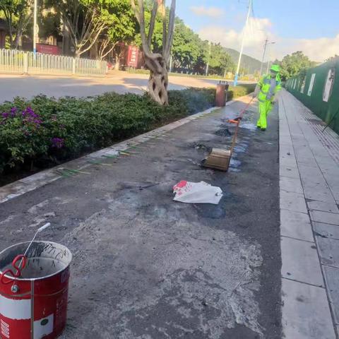 【宜良玉禾田】中元纸烬飘街巷，环卫清尘脚步忙