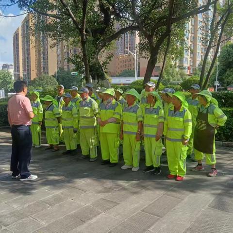 【宜良玉禾田】节前坚守倾全力，国庆城洁汗水凝