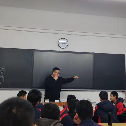 无体育不教学，无体育不青春， 无体育无特色