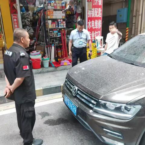 大浪街道水围社区巧化福轩新村车辆玻璃被砸事件，促社会和谐