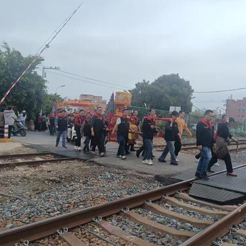 守好庙会烟火气 筑牢铁路安全防护网