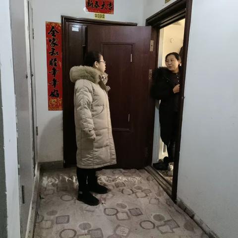 云中路世纪社区为民办实事温暖群众心