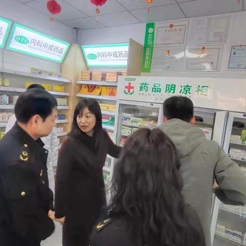 西咸新区沣西新城党委委员、管委会副主任万宁开展节前市场监管领域安全生产检查