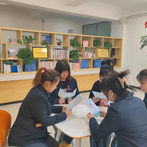 兆麟街道便民服务中心推进“诚信进大厅”活动