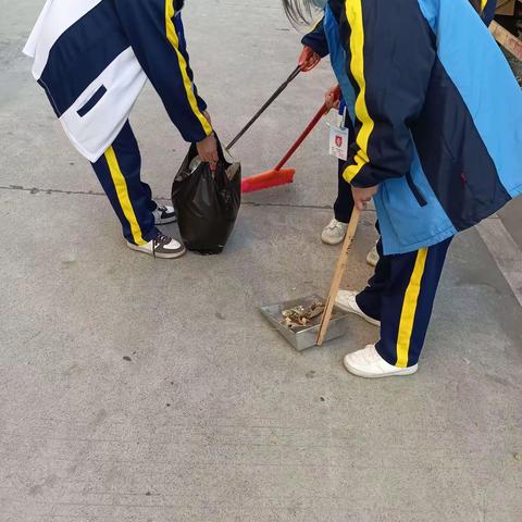 1.3日校外保洁活动