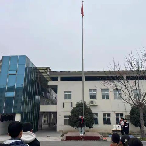学雷锋，践行动——尹集镇中心小学雷锋活动月系列活动纪实