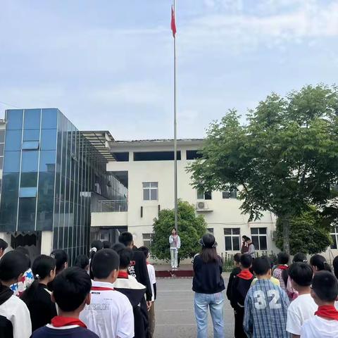 劳动砺心志 实践促成长——尹集镇中心小学开展劳动节主题活动