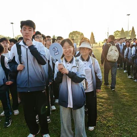 杜泽中学 溯本求源  研学之路 共创辉煌  高一（2）班 走进横店圆明园夏苑、梦外滩研学之旅