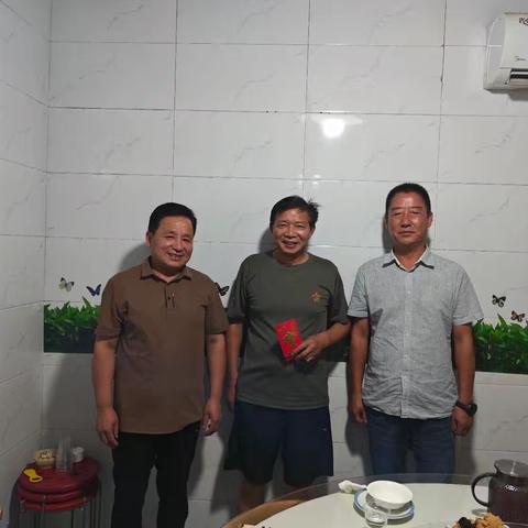 中储粮长葛分库慰问自卫反击战功臣