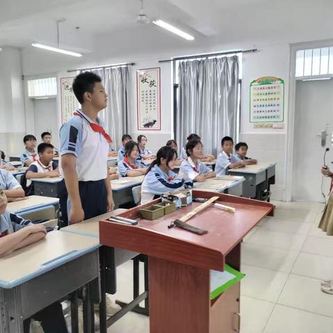 拒绝校园欺凌 ———陵水黎族自治县实验小学五（1）班主题班会活动