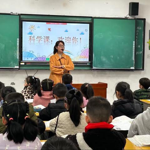 多样课堂，共育人才—记实验小学二年级四班“家长进课堂”活动