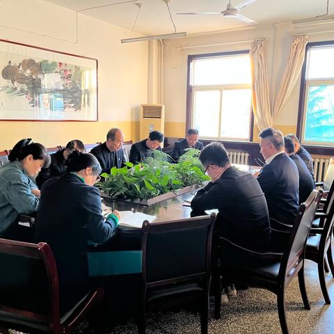 【新年第一课 蓄力开新局】铜川矿务局中心医院党委理论中心组开展新年“第一学”