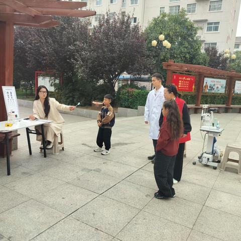 鹤壁经济技术开发区：“关爱居民健康，共筑美好家园”眼科义诊活动