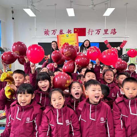 倾情陪伴 静待花开 —一年级八班班级风采