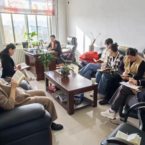 郾城区妇联开展12月份主题党日活动