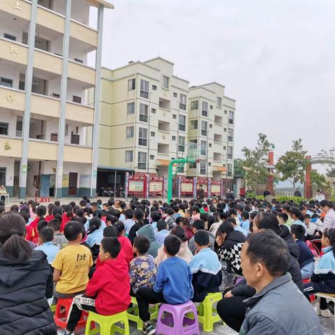 消防演练，防患未“燃”——马头小学消防暨学会使用灭火器安全演练