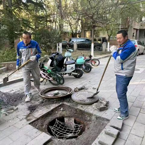 快速处置路面隐患 ﻿ 贴心守护居民出行