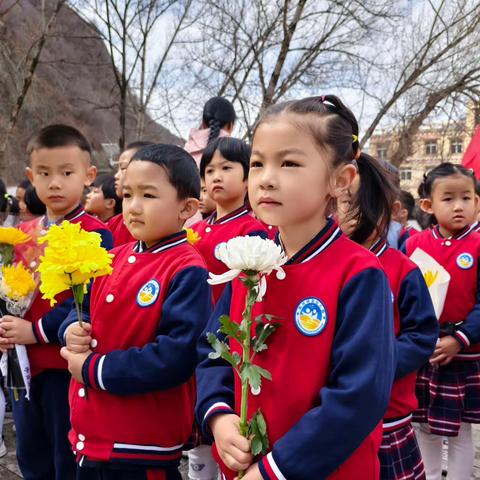 “清明祭英烈，传承爱国心”