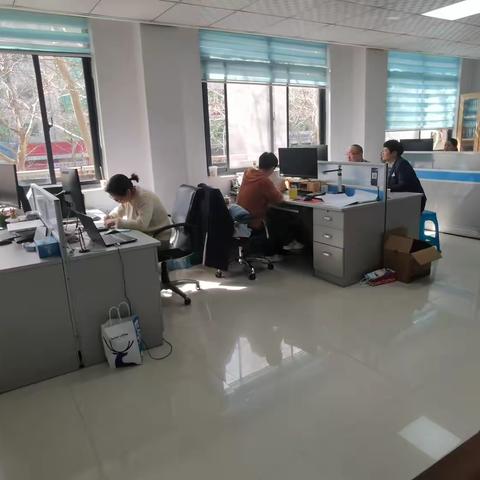 周末拼搏奋进，季末冲刺争先 ——西平支行积极开展集中外拓营销活动