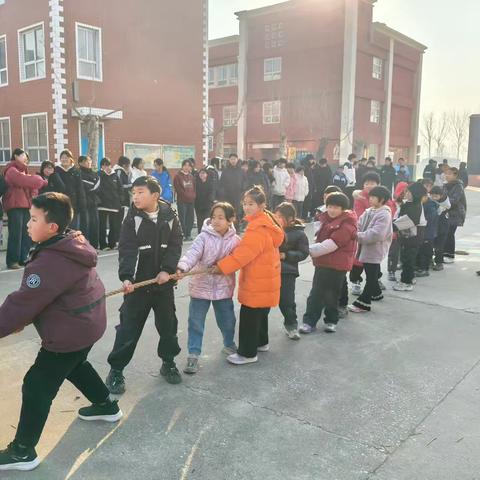 力拔山兮，“绳”采飞扬 ——新乐市协神学校拔河比赛