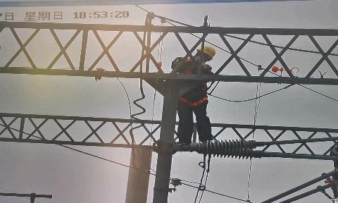 2025年5月份第二周现场作业警示教育视频片段