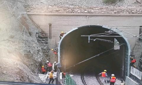 2025年7月份第三周现场作业警示教育视频片段