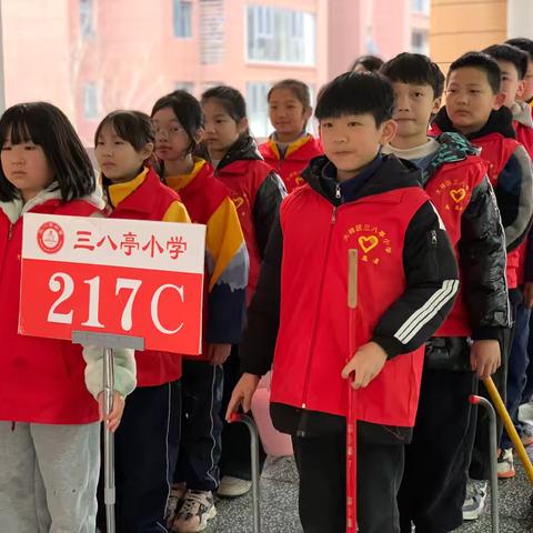 三八亭217班喜迎开学‍扮靓校园，迎接新学期