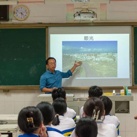 色与彩的融合，光与影的凝结——记华侨中学新闻社第14周社团活动