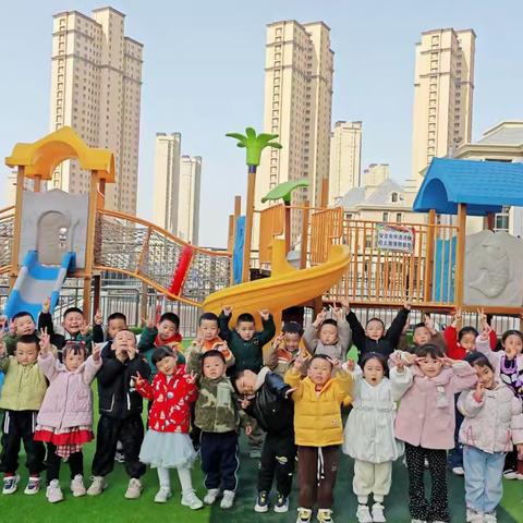 卓航春稻田苗苗三班四月份礼仪回馈