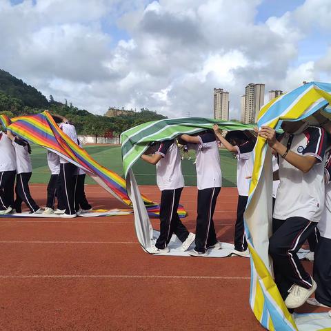 集聚众智，汇聚众力——阳江市阳东区第二中学开展学生会团辅活动和小食会