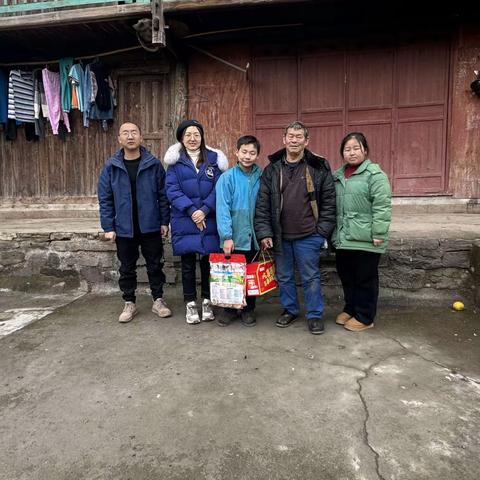 点亮微心愿 温暖过新年——明溪口镇芙蓉学校开展微心愿活动纪实