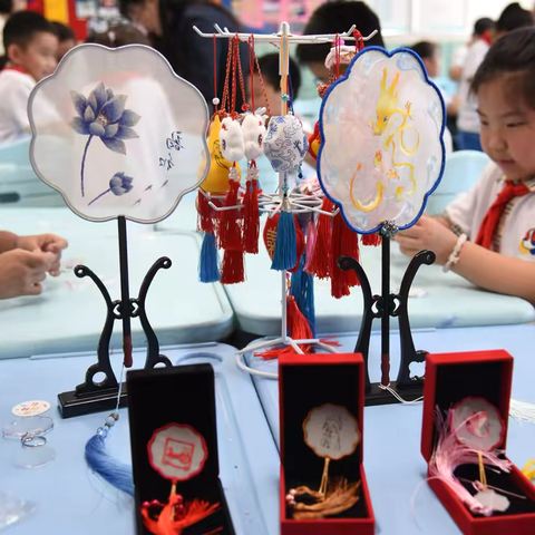 讲给孩子们的非遗公开课 ‍ ——济宁学院附属小学太白湖校区三二中队非遗课进课堂活动 ‍ ‍ ‍