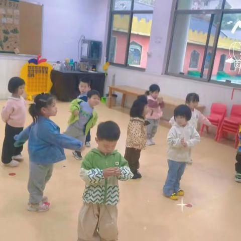 记录幼儿园快乐生活——东湖幼稚园托班第六周回顾