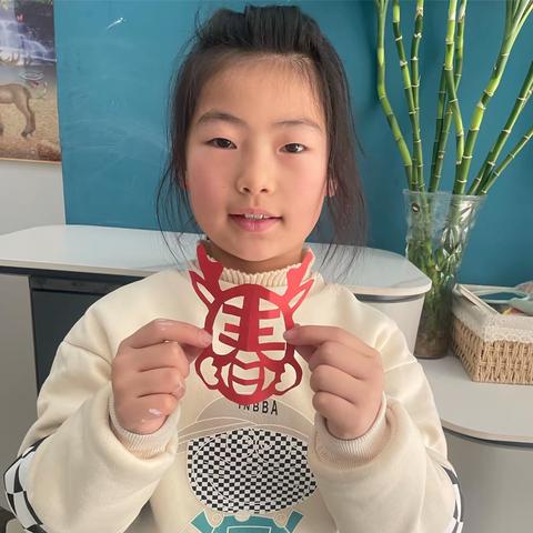 第四实验小学二年级14班刘依沫的简篇