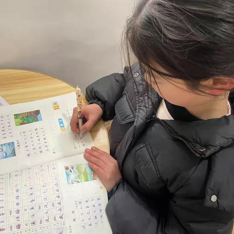 寒假生活既快乐又充实