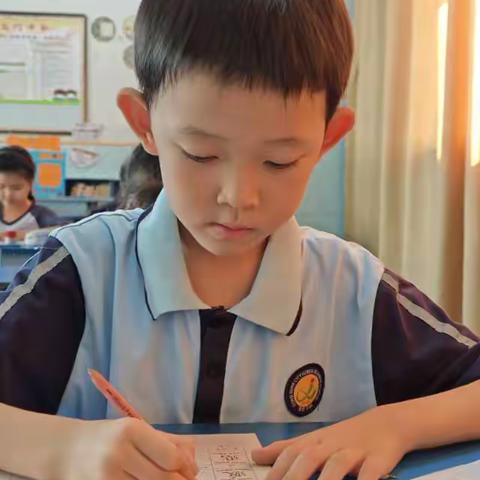 硬笔书法延时服务：执笔绘童心，墨香润成长