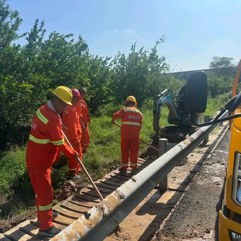 紧抓晴好天气 消除安全隐患 保障道路畅通