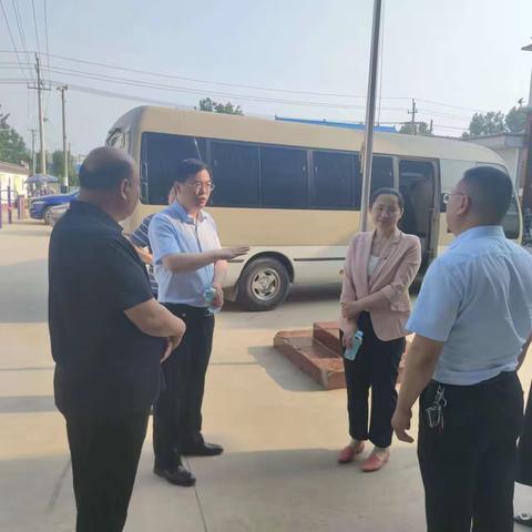 市委宣传部二级调研员刘红带队到杜堂镇调研基层治理“小马拉大车”突出问题专项整治工作