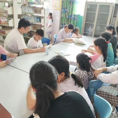 陈洞村开展“书香润童心 共读伴成长”亲子阅读分享活动