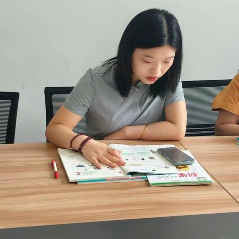 威县第五小学三年级数学组集体备课教研活动