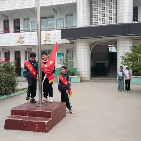 西洪乡关帝小学升旗仪式