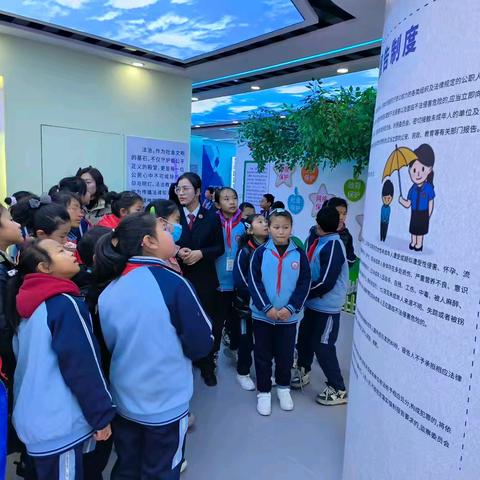 与法同行 阳光成长 ——张家川镇中心小学参观县检察院法治教育示范基地实践活动