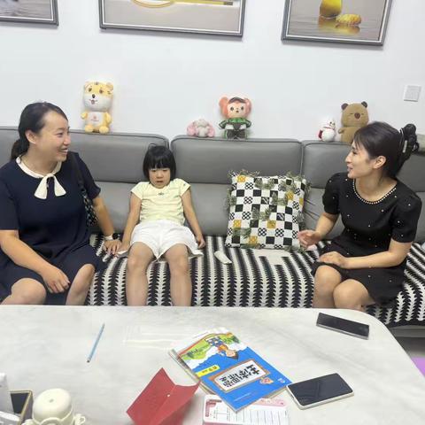 家校共育暖暑期   万师家访践初心——肥乡区第三实验小学开展“万师访万家”活动