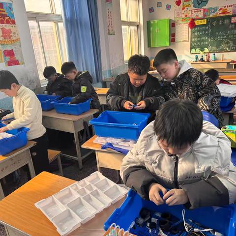 2025年中街小学乐高社团