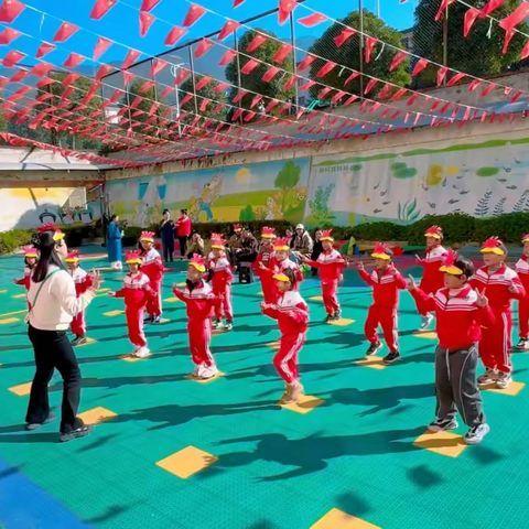 【党旗领航 培根铸魂】 ‍“以技赋能·匠心育人” ‍叶枝镇中心幼儿园教师教学技能大赛