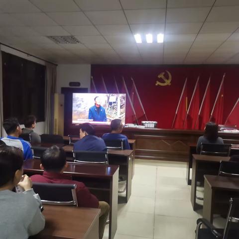 秀英区长流镇美德村组织观看第72期乡村电视夜校